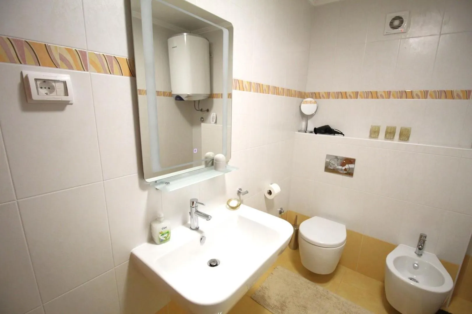 Apartment Garden Palace D414 ウマグ